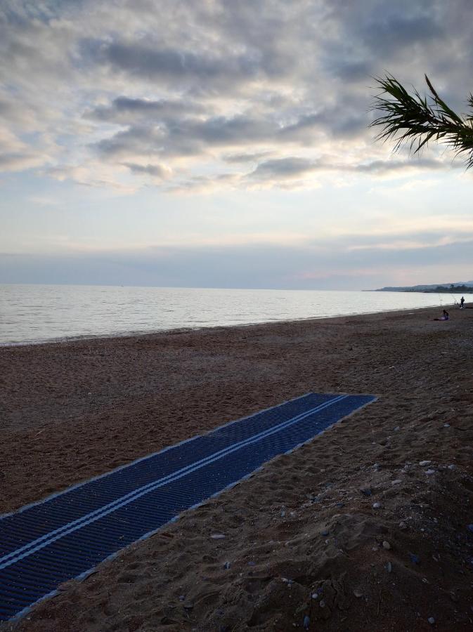 Hili Resort Luxurious Seaside Apartment Alexandroupoli Esterno foto